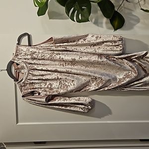 Pink velvet express long sleeve dress with open shoulders. Size small
